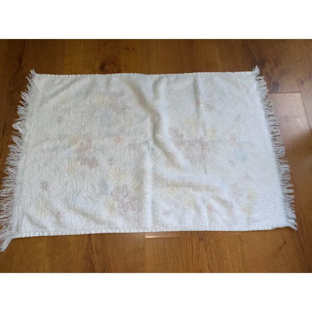 Vintage 1970s‎ Dundee Bath Hand Towel, Floral Boho